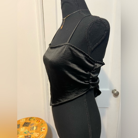 #310 Crop tank tie top - Picture 2 of 12